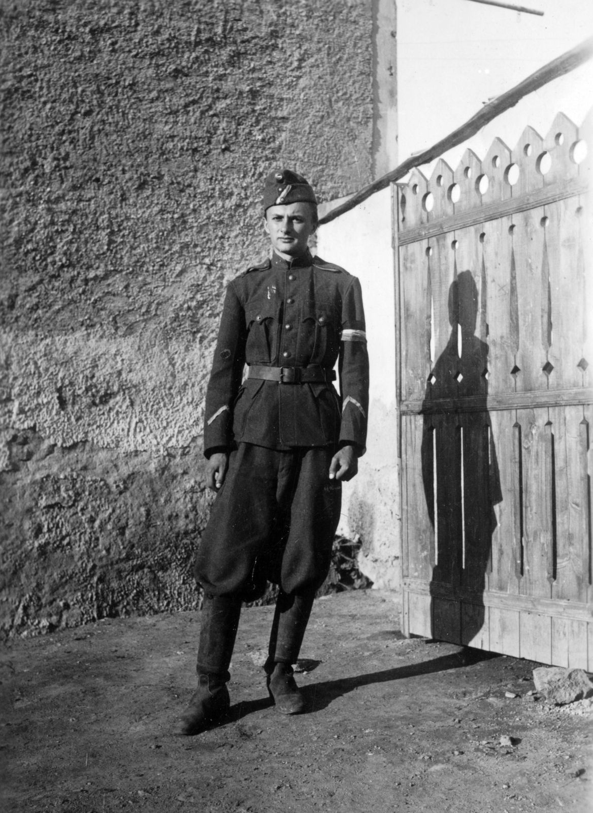 1939, Botár Angéla, portrait, boots, chevron, Fortepan #57870