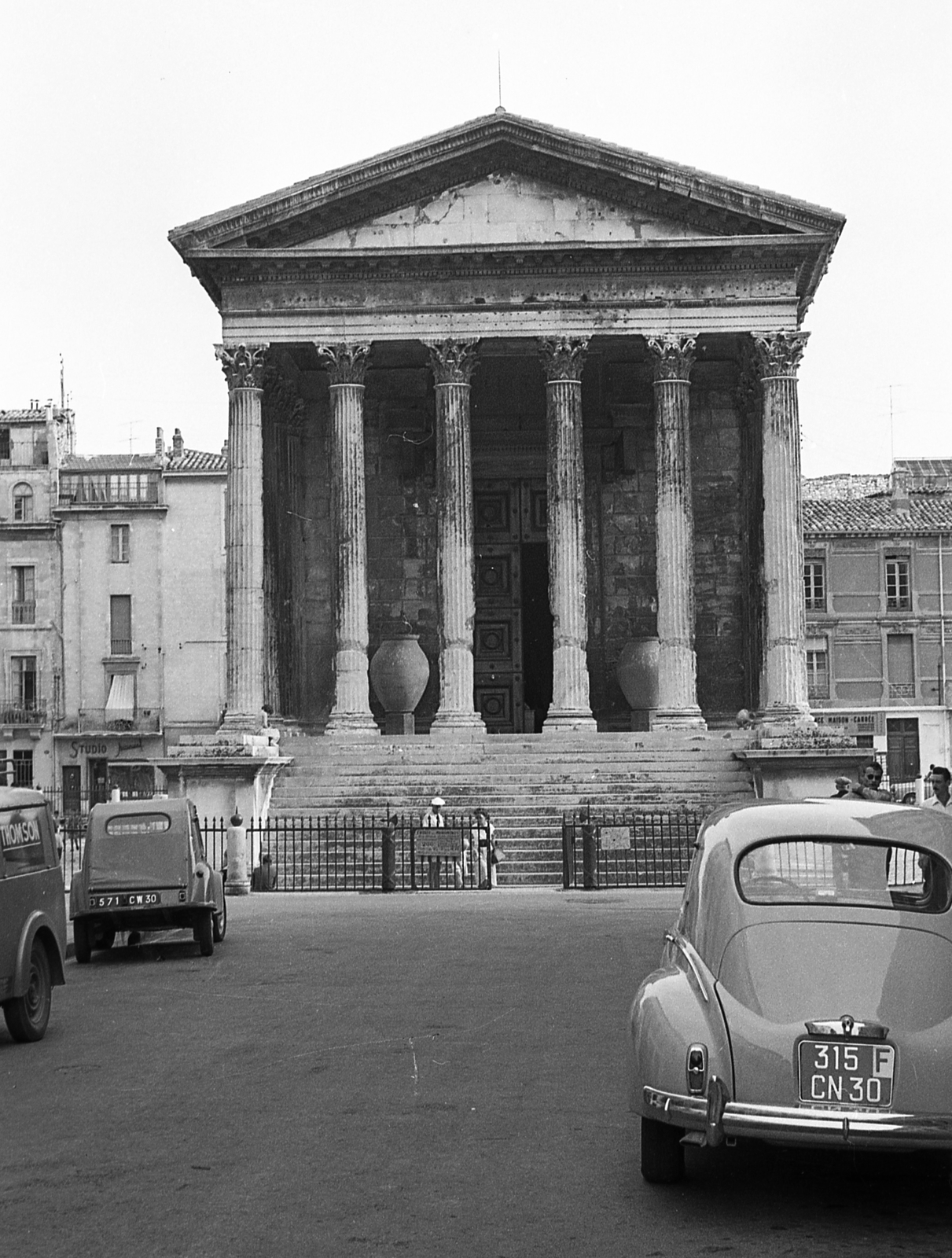 France, Nimes, Maison Carrée (ókori római templom)., 1958, Varga Péter, number plate, Roman Empire, Fortepan #57963