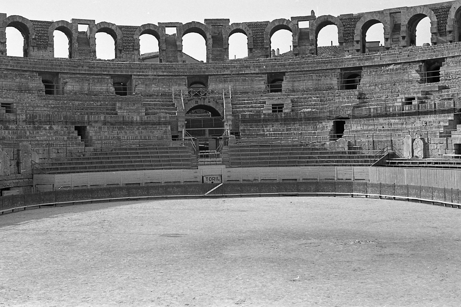 France, Arles, Amfiteátrum., 1958, Varga Péter, Roman Empire, amphitheater, Fortepan #57967