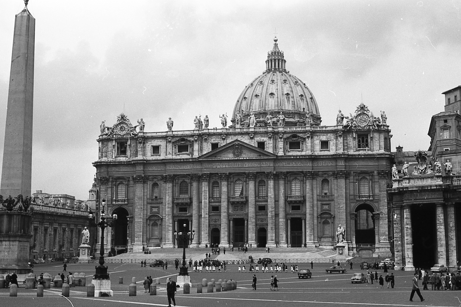 Szent Péter-bazilika., 1963, Varga Péter, basilica, lamp post, Obelisk, Fortepan #58008