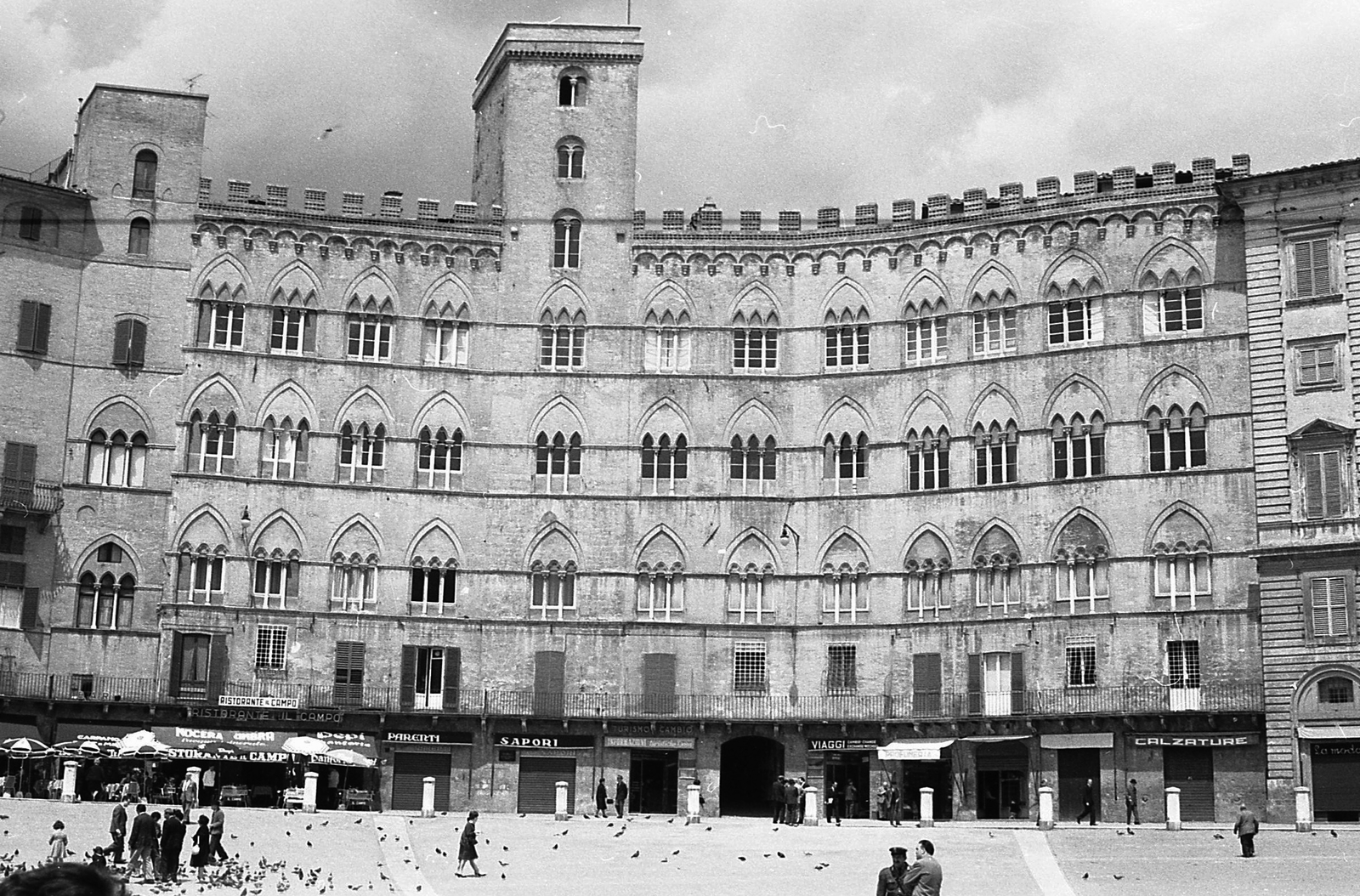 Olaszország, Siena, Piazza del Campo., 1963, Varga Péter, Fortepan #58010