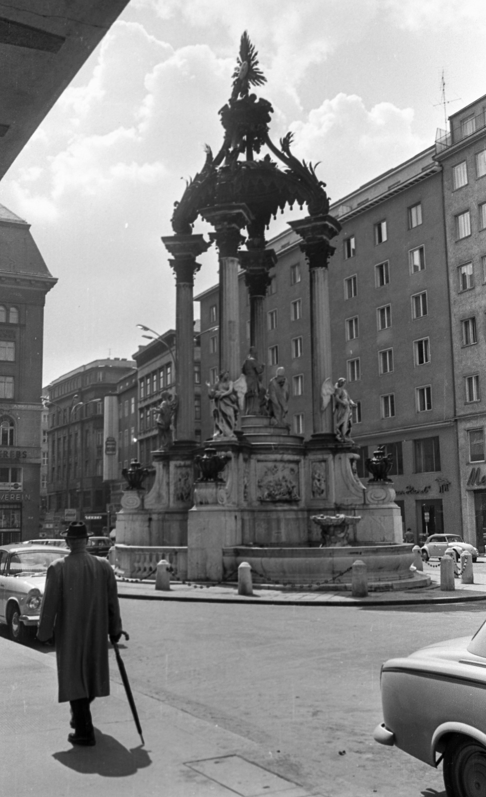 Ausztria, Bécs, Hoher Markt, Vermählungsbrunnen., 1967, Jankovszky György, barokk-stílus, díszkút, szoborcsoport, Johann Lucas von Hildebrandt-terv, Johann Bernhard Fischer von Erlach-terv, Joseph Emanuel Fischer von Erlach-terv, Antonio Corradini-terv, Johann Baptist Divall-terv, Lorenzo Mattielli-terv, Fortepan #58135