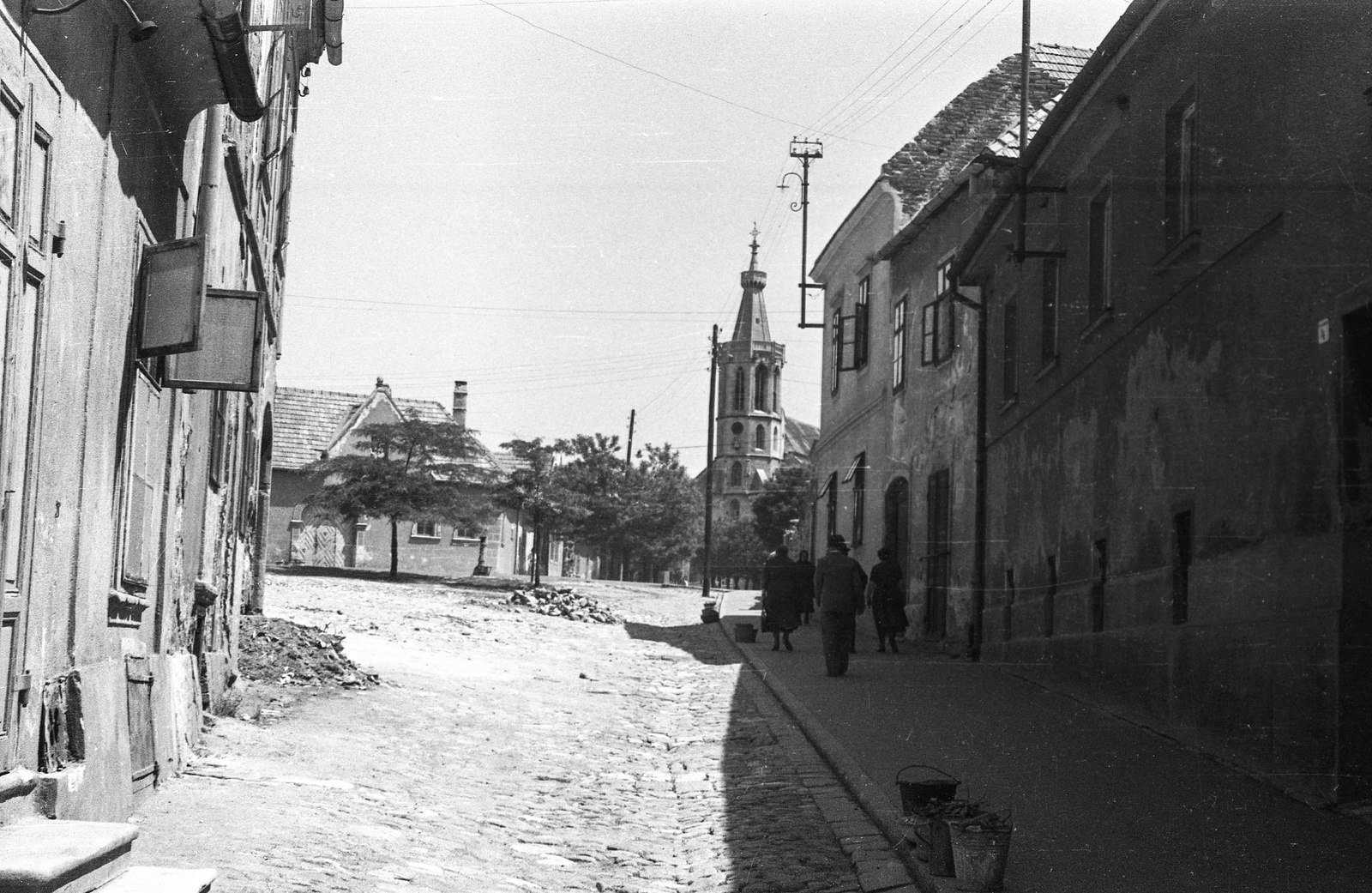 Hungary, Sopron, Szent Mihály (Kellner Sándor) utca a Fövényverem torkolatánál, háttérben a Szent Mihály-templom., 1961, Jankovszky György, Fortepan #58155