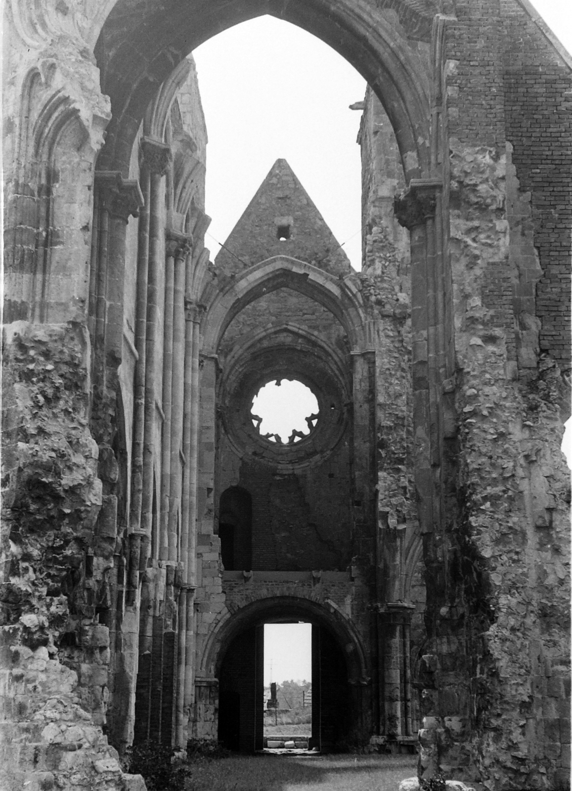 Hungary, Zsámbék, a premontrei templom romjai., 1971, Nagy Zoltán, church, ruins, damaged building, Catholic Church, Romanesque Architecture, Premonstratensians, Fortepan #58340