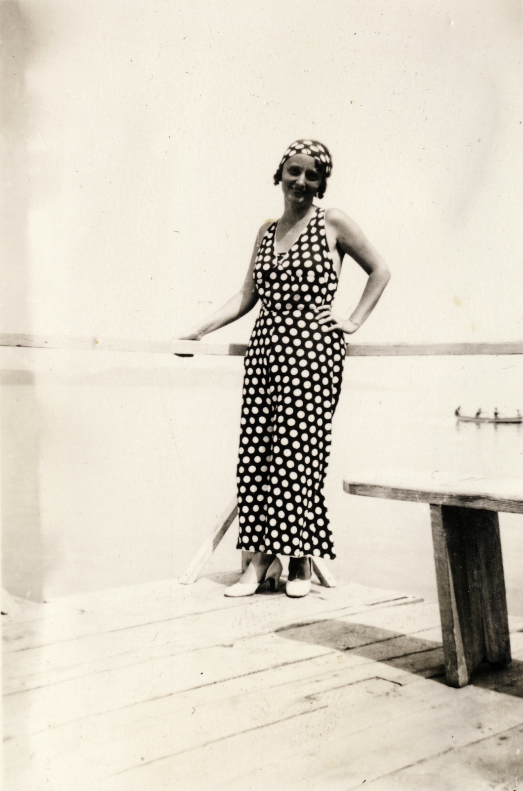 Magyarország, Balatonföldvár, 1935, Zsilinszky Sándor, divat, stég, pöttyös ruha, Balaton, Fortepan #58699
