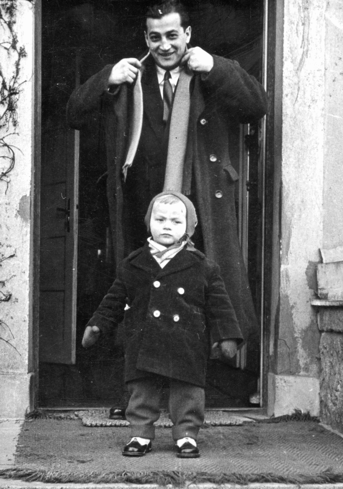 1958, Baráth Endre, kid, gloves, scarf, double-breasted coat, Fortepan #58744