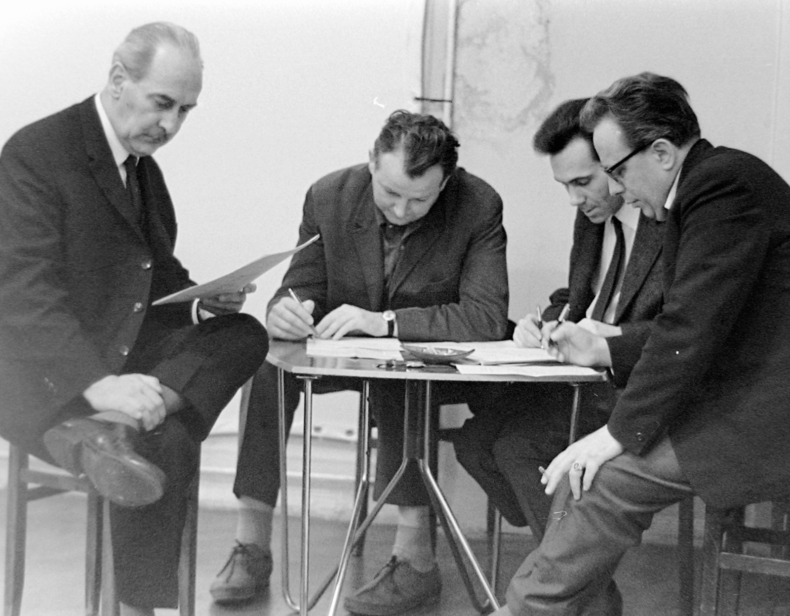 1966, Fortepan, tubular furniture, men, writing, Fortepan #5880