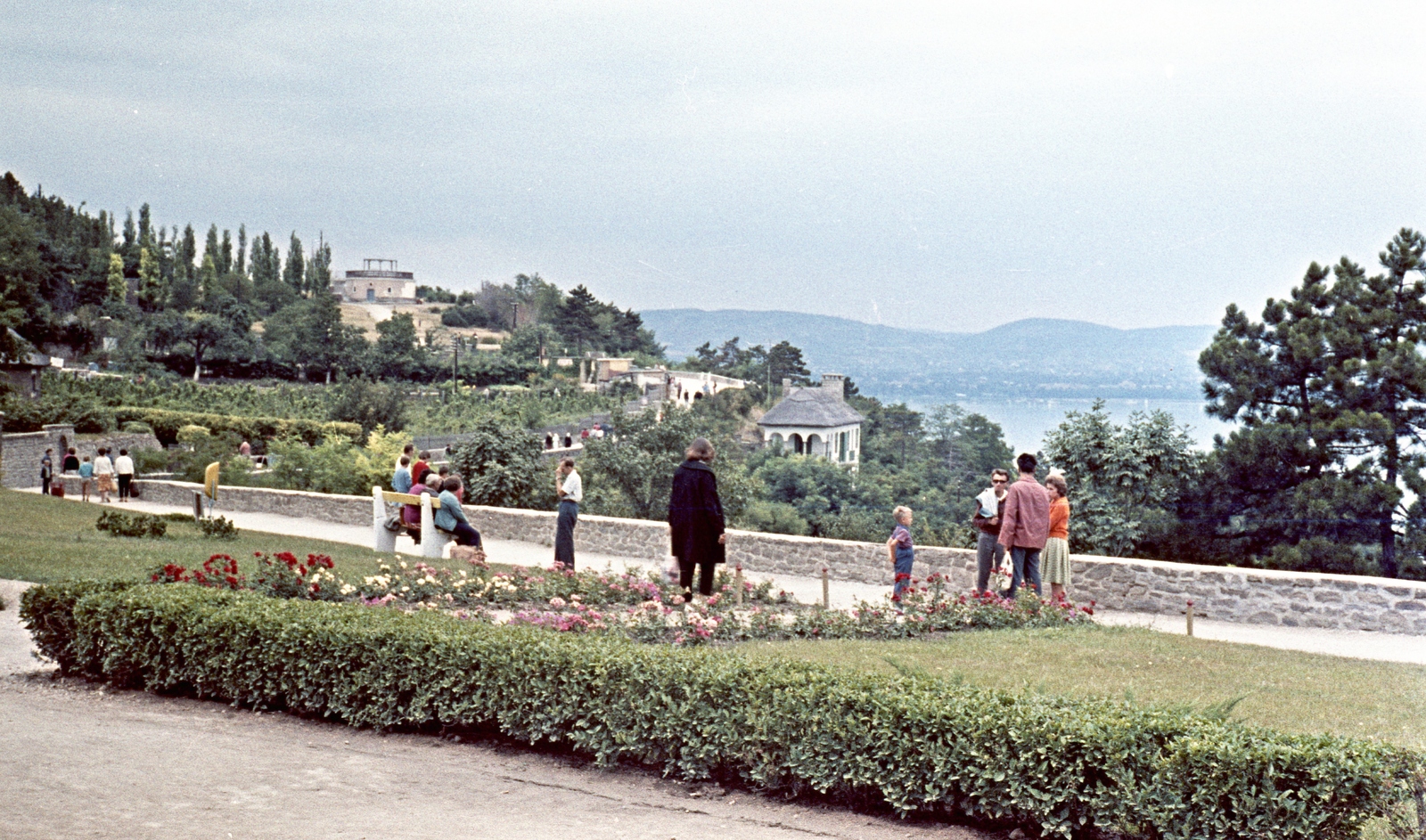 Hungary,Lake Balaton, Tihany, Pisky sétány., 1963, Herbály István, colorful, Fortepan #58866