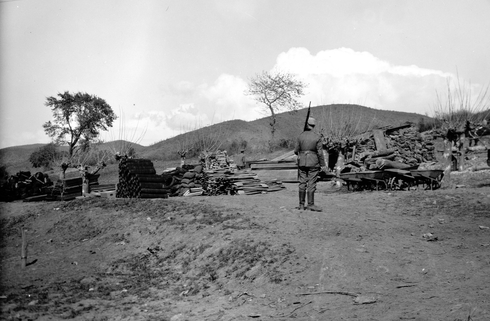 1915, Németh Tamás, Urai Dezső, első világháború, német katona, talicska, építőanyag, Fortepan #59259