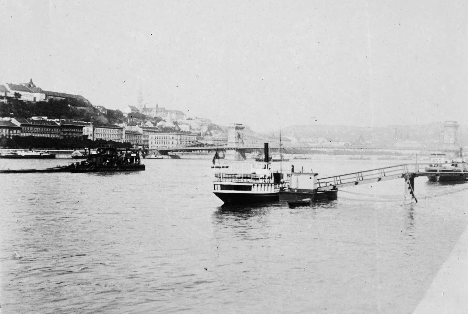 Hungary, Budapest V.,Budapest I., a Széchenyi Lánchíd a Vigadó tér felől nézve., 1901, Lajtai László, ship, bridge, picture, steamboat, Budapest, suspension bridge, William Tierney Clark-design, Fortepan #59737