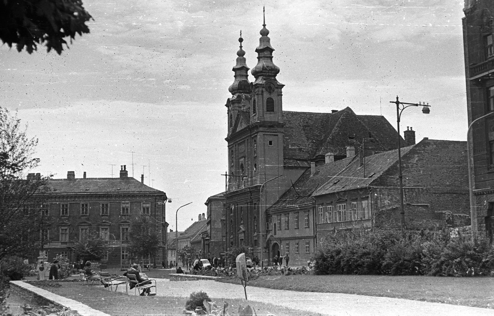 Hungary, Sopron, Széchenyi tér, szemben a Domonkos templom., 1965, Tóth Lajos, church, Baroque-style, Dominican Order, Fortepan #59762