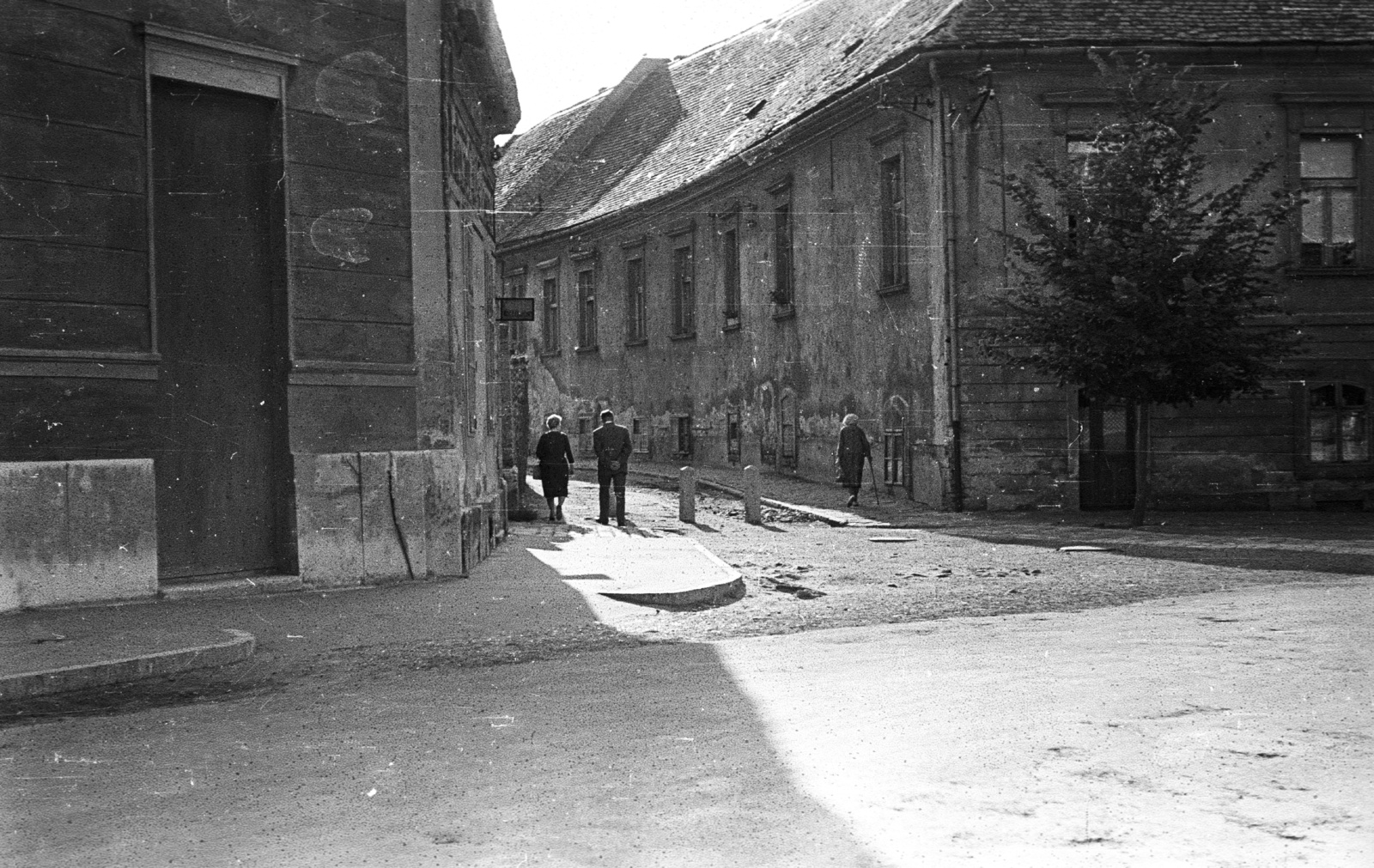 Hungary, Sopron, Petőfi tér, szemben a Pejachevich (Iskola) köz., 1965, Tóth Lajos, Fortepan #59767
