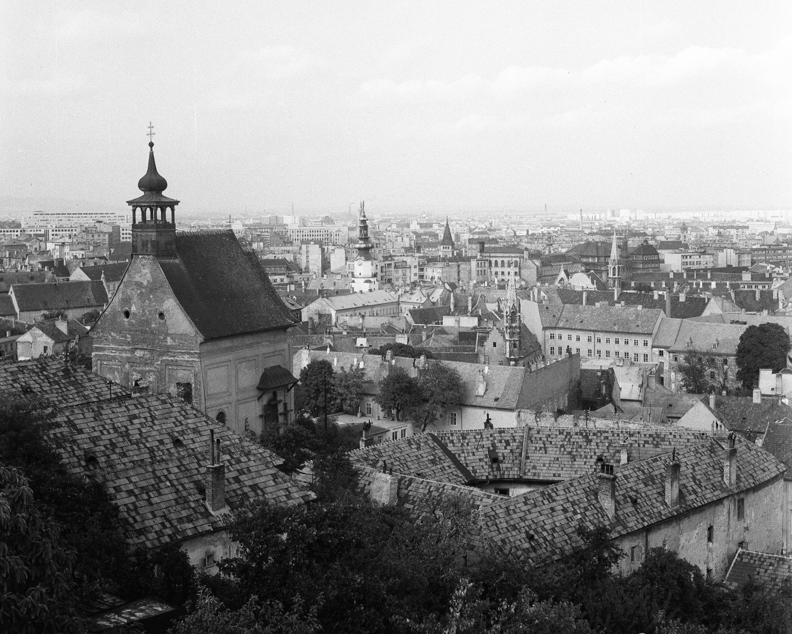 Slovakia, Bratislava, kilátás a várból, bal oldalon a Szent Miklós-templom., 1965, Nagy Gyula, Czechoslovakia, picture, bird's eye view, Fortepan #59908