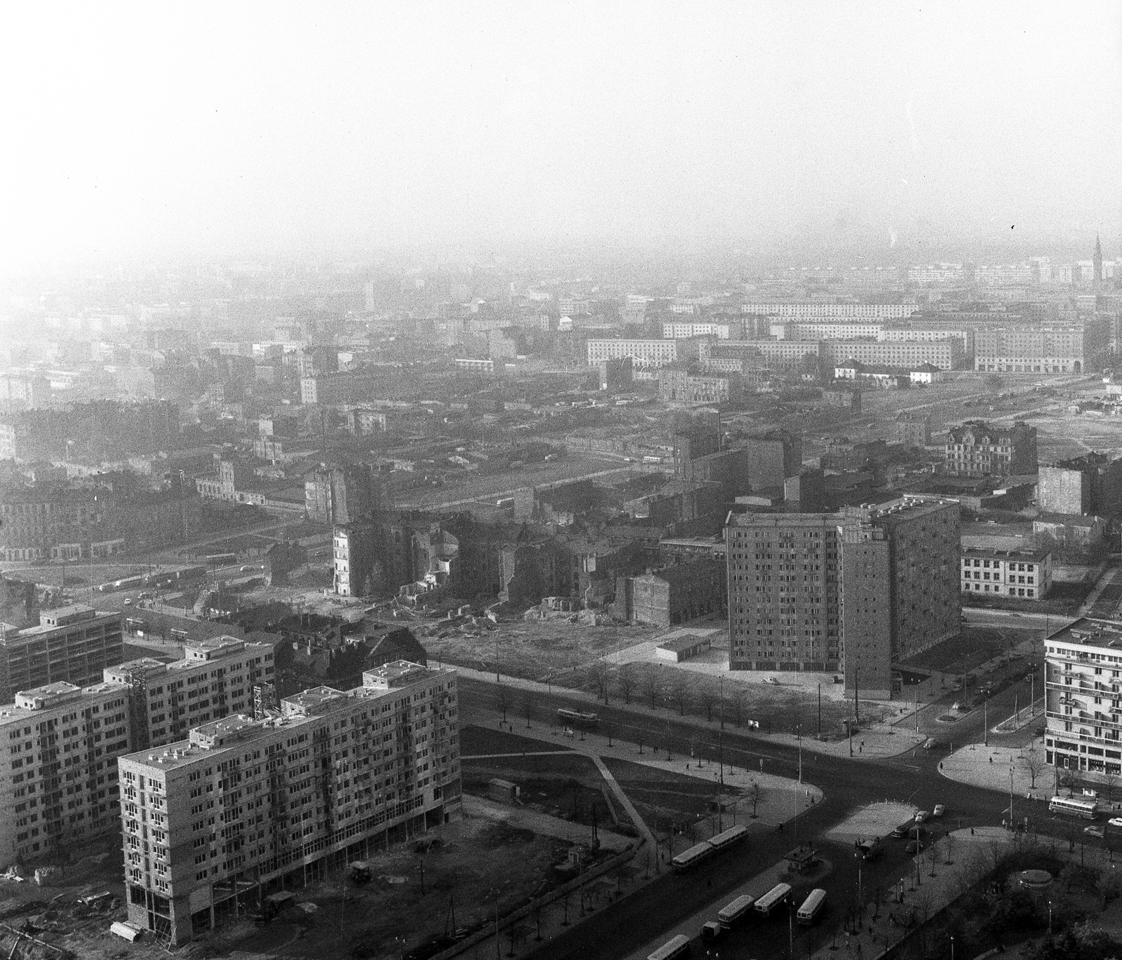 Poland, Warsaw, kilátás északnyugat felé a Kultúra és Tudomány Palotájából., 1965, Nagy Gyula, picture, Fortepan #59926