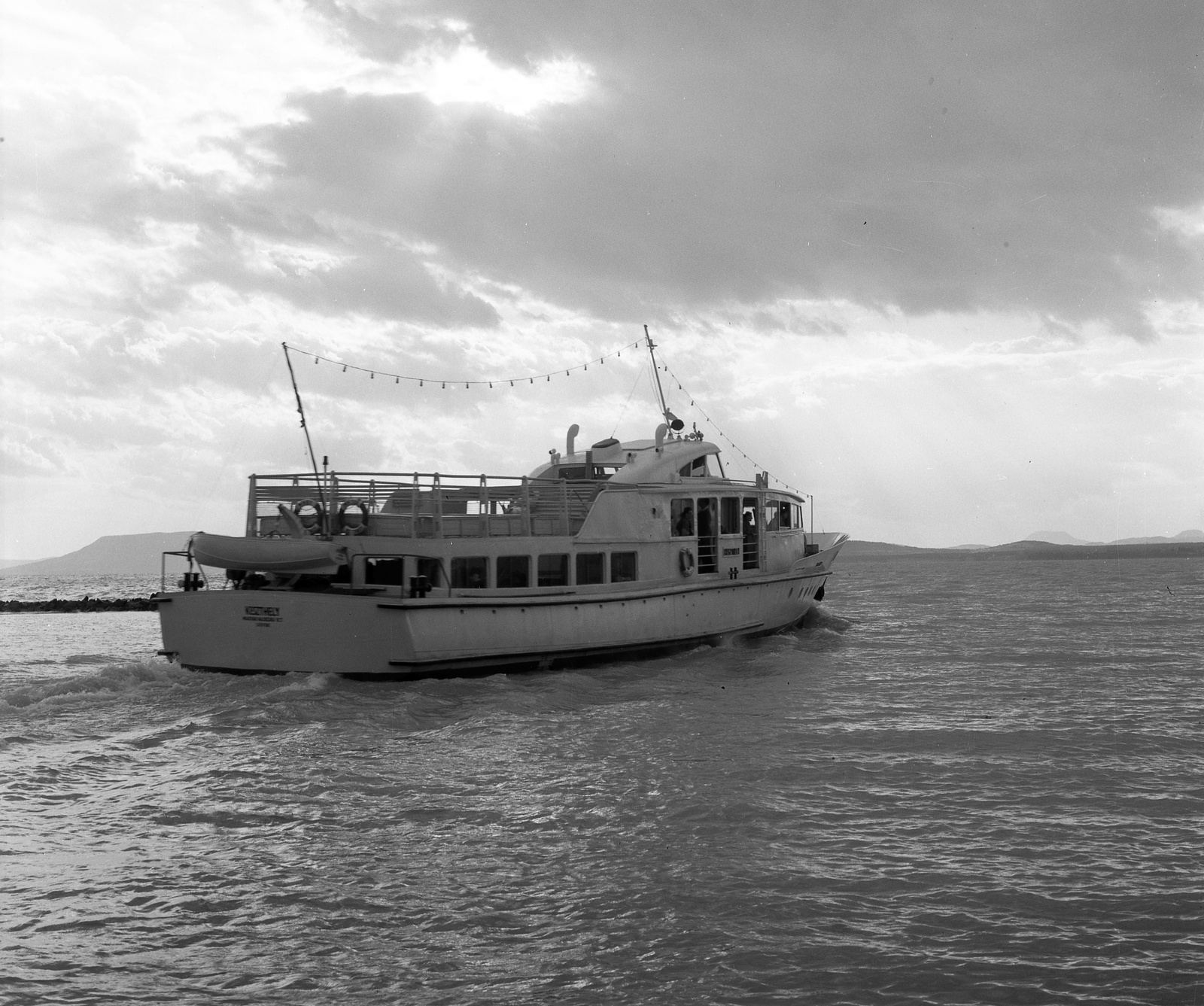 Hungary, Balatonlelle, kikötő, Keszthely vízibusz., 1966, Nagy Gyula, ship, port, water bus, Keszthely ship, Fortepan #59974