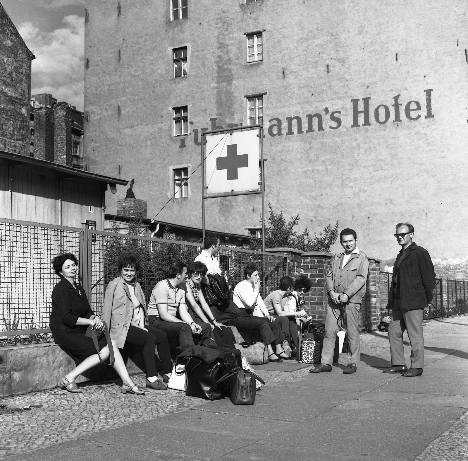 Germany, Berlin, Erich Steinfurth Strasse 11., 1970, Nagy Gyula, tableau, GDR, East-Berlin, Fortepan #60019