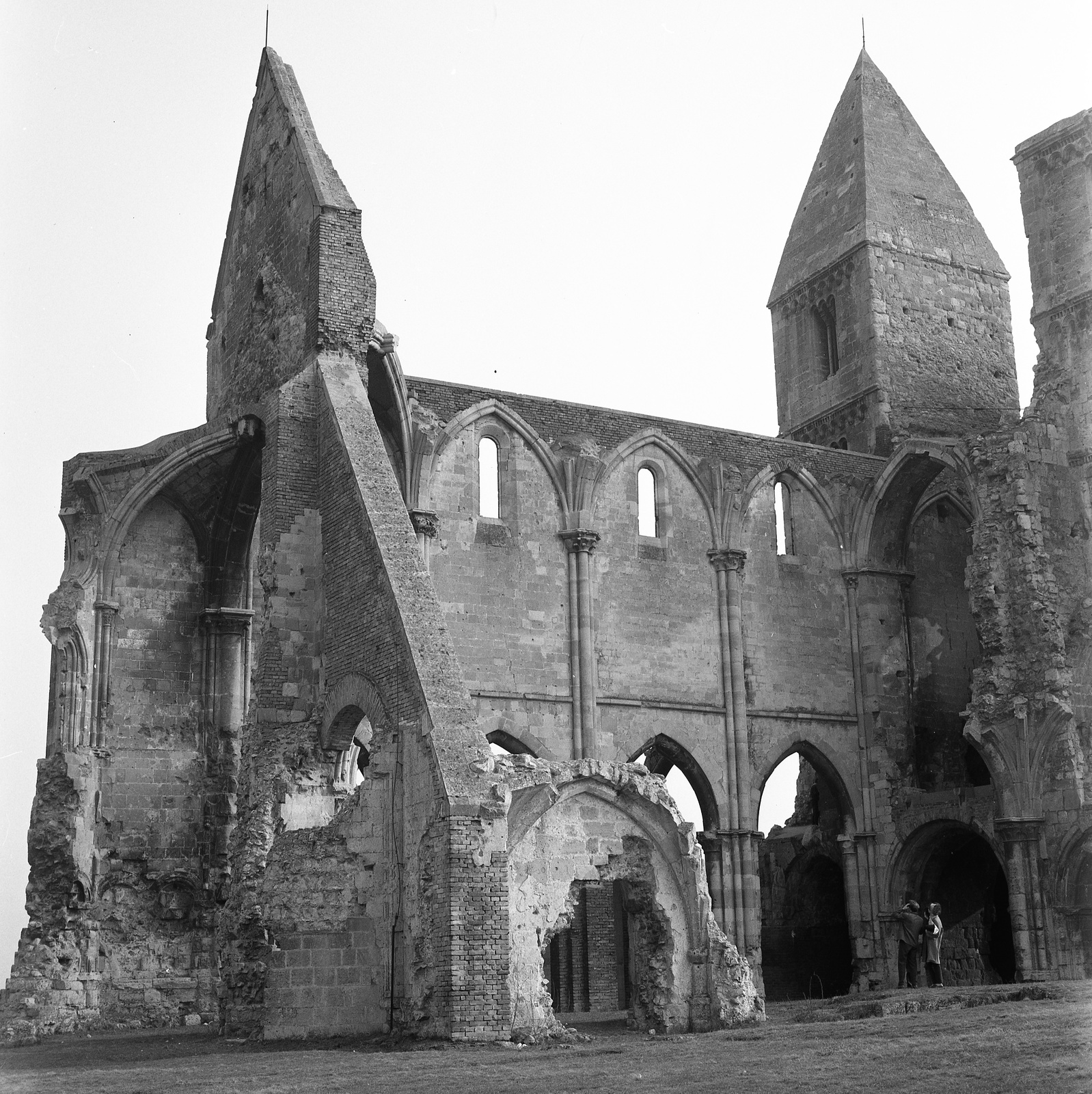 Hungary, Zsámbék, a premontrei templom romjai., 1970, Nagy Gyula, church, ruins, Catholic Church, Romanesque Architecture, Premonstratensians, Fortepan #60044