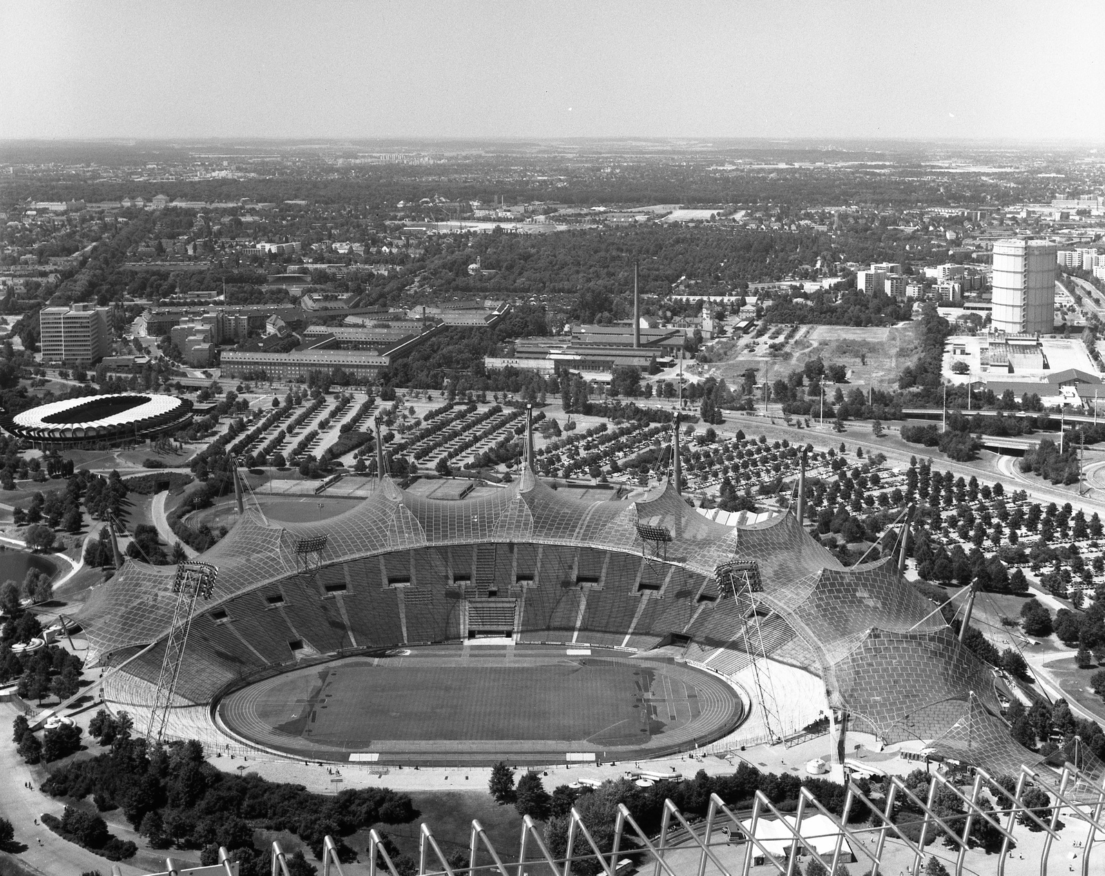 Germany, Munich, Olimpiai Stadion (Olympiastadion) az Olimpiatoronyból nézve (Olympiaturm)., 1979, Nagy Gyula, Olympics, stadium, FRG, bird's eye view, Günter Behnisch-design, Frei Paul Otto-design, Fortepan #60106