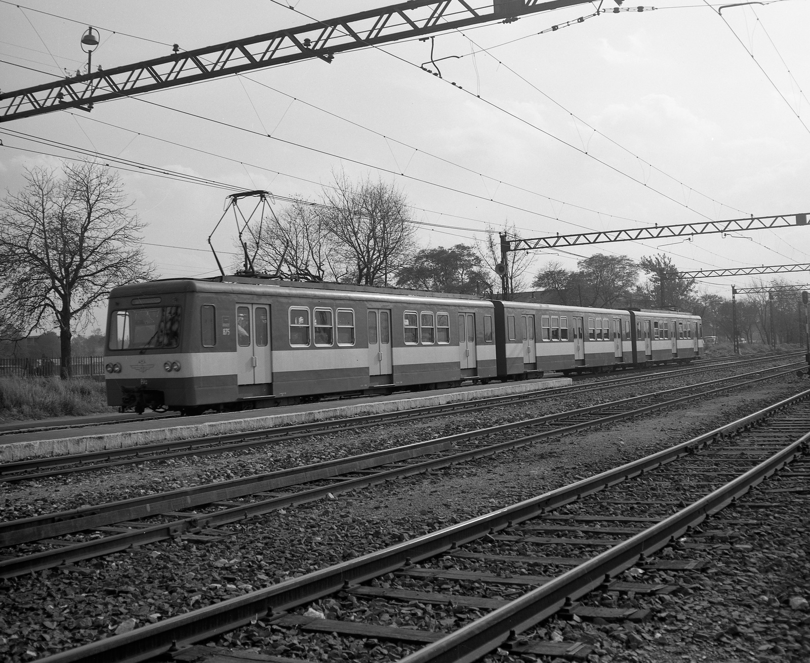 Magyarország, Budapest III., Szentendrei HÉV az Aquincum megálló előtt., 1979, Nagy Gyula, Budapest, Fortepan #60120