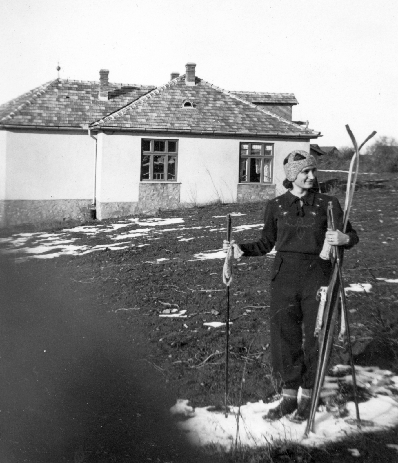 1961, Lukács Zsolt, portrait, winter, snow, gloves, cap, pants, skis, lady, ski pole, boots, Fortepan #60361
