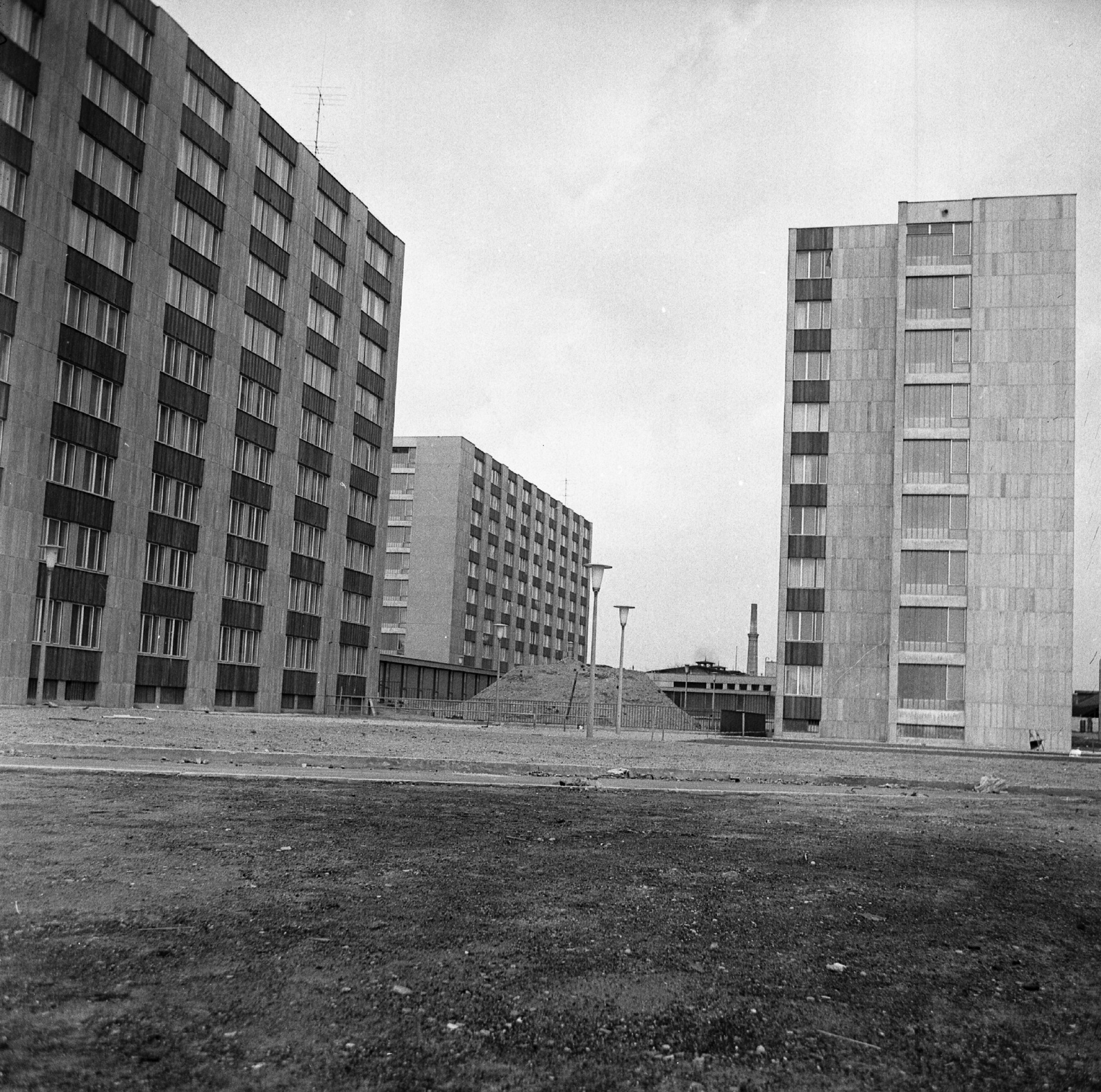 Hungary, Budapest X., Maglódi út 24., munkásszálló (később börtön)., 1980, Gárdos György, concrete block of flats, Budapest, Fortepan #60587