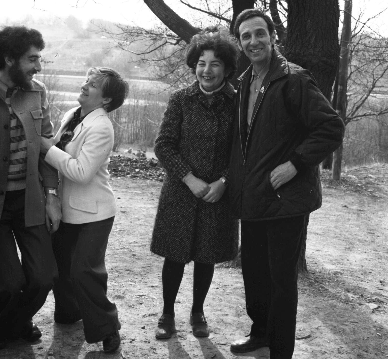 Hungary, Visegrád, Nagyvillám., 1974, Gárdos György, tableau, smile, Fortepan #60605