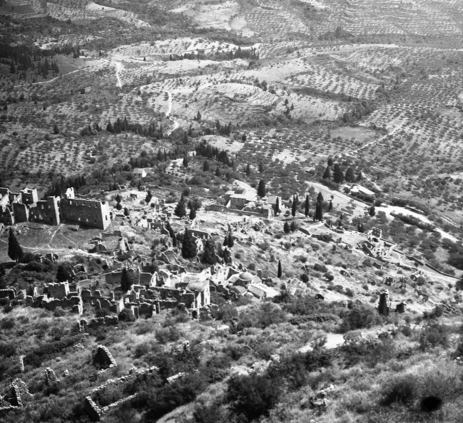 Greece, Peloponnészosz félsziget, Tajgetosz hegy, Misztrász romjai., 1974, Gárdos György, picture, bird's eye view, Fortepan #60606