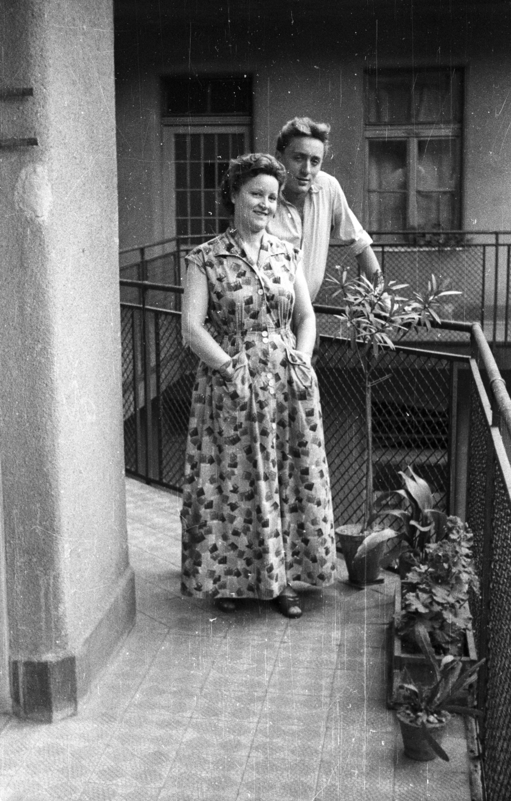 Hungary, Budapest IX., Üllői út 121., 1965, Krantz Károly, courtyard balcony, Budapest, outside balcony, Fortepan #60690