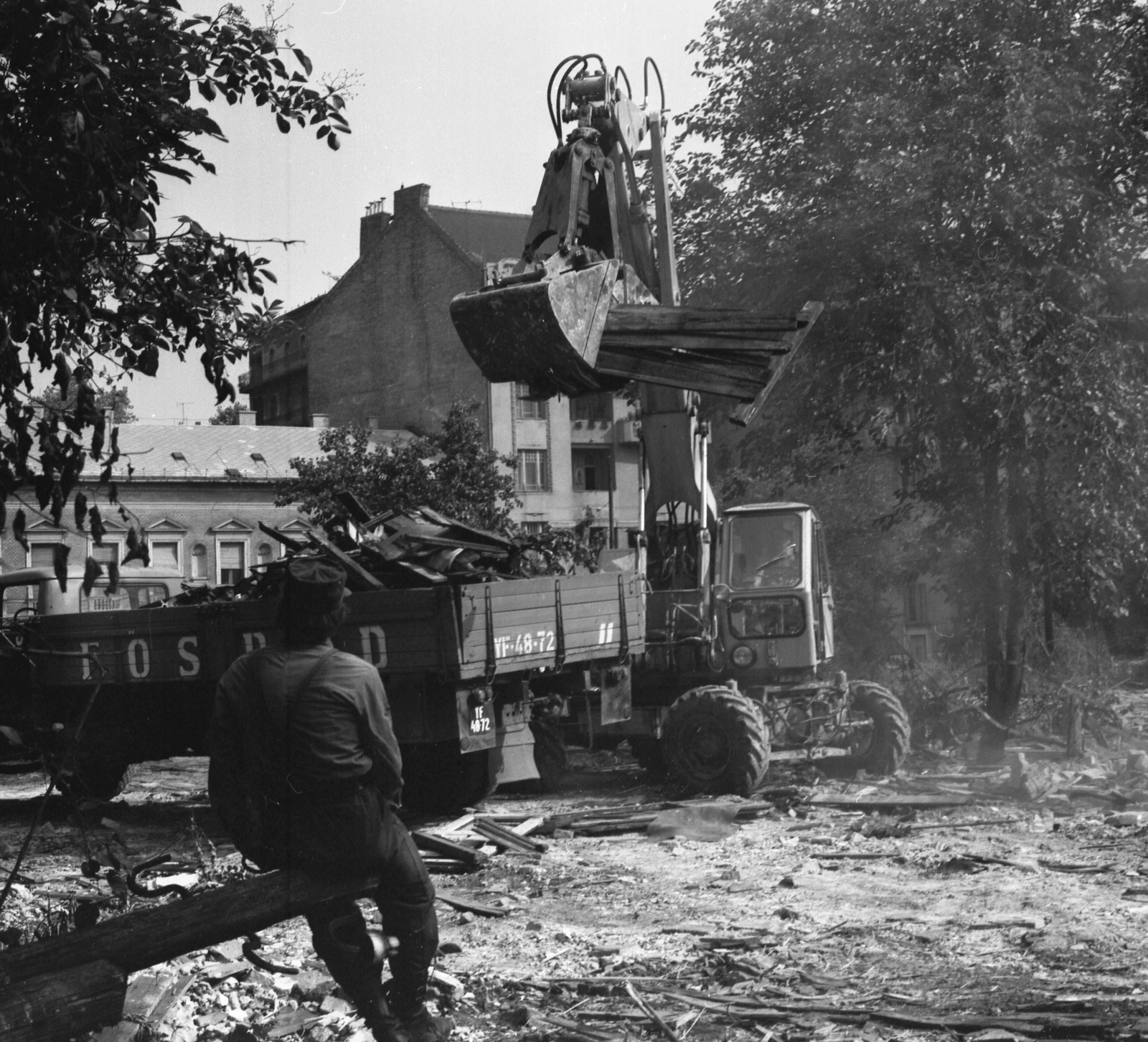 Hungary, Budapest IX., a Mihálkovics-telep bontása, balra a Mihálkovics utca házsora., 1978, Krantz Károly, Budapest, Fortepan #60738