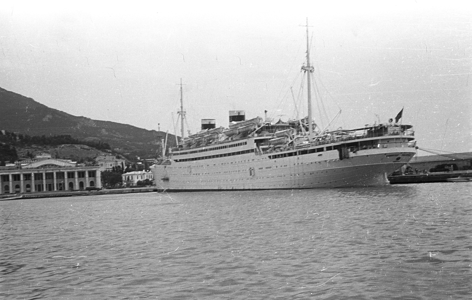 Ukraine,Crimean Peninsula, Yalta, kikötő., 1963, Lencse Zoltán, Soviet Union, ship, Fortepan #60877
