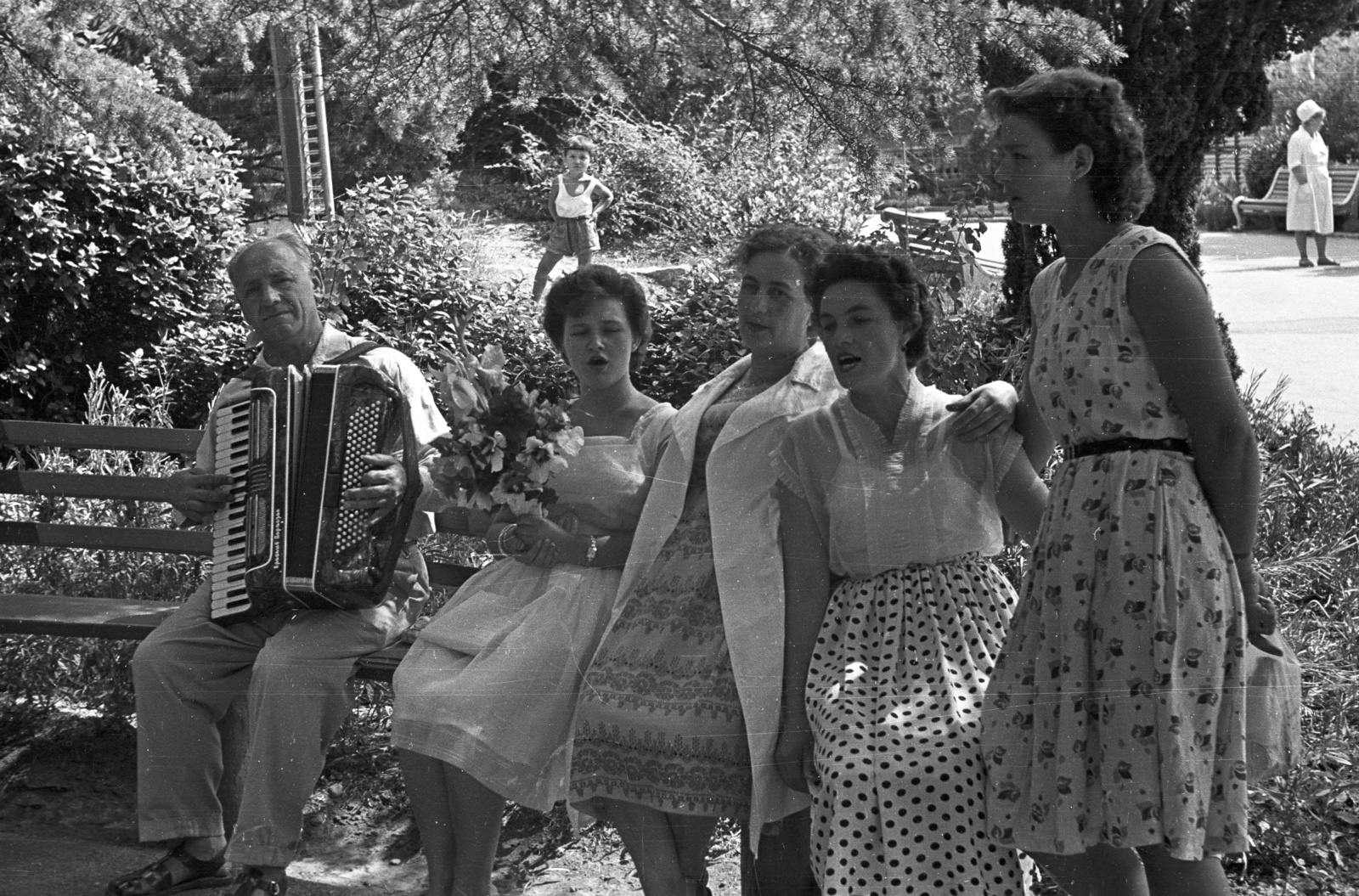 Ukraine, Krim, 1963, Lencse Zoltán, Soviet Union, accordion, singing, Fortepan #60878