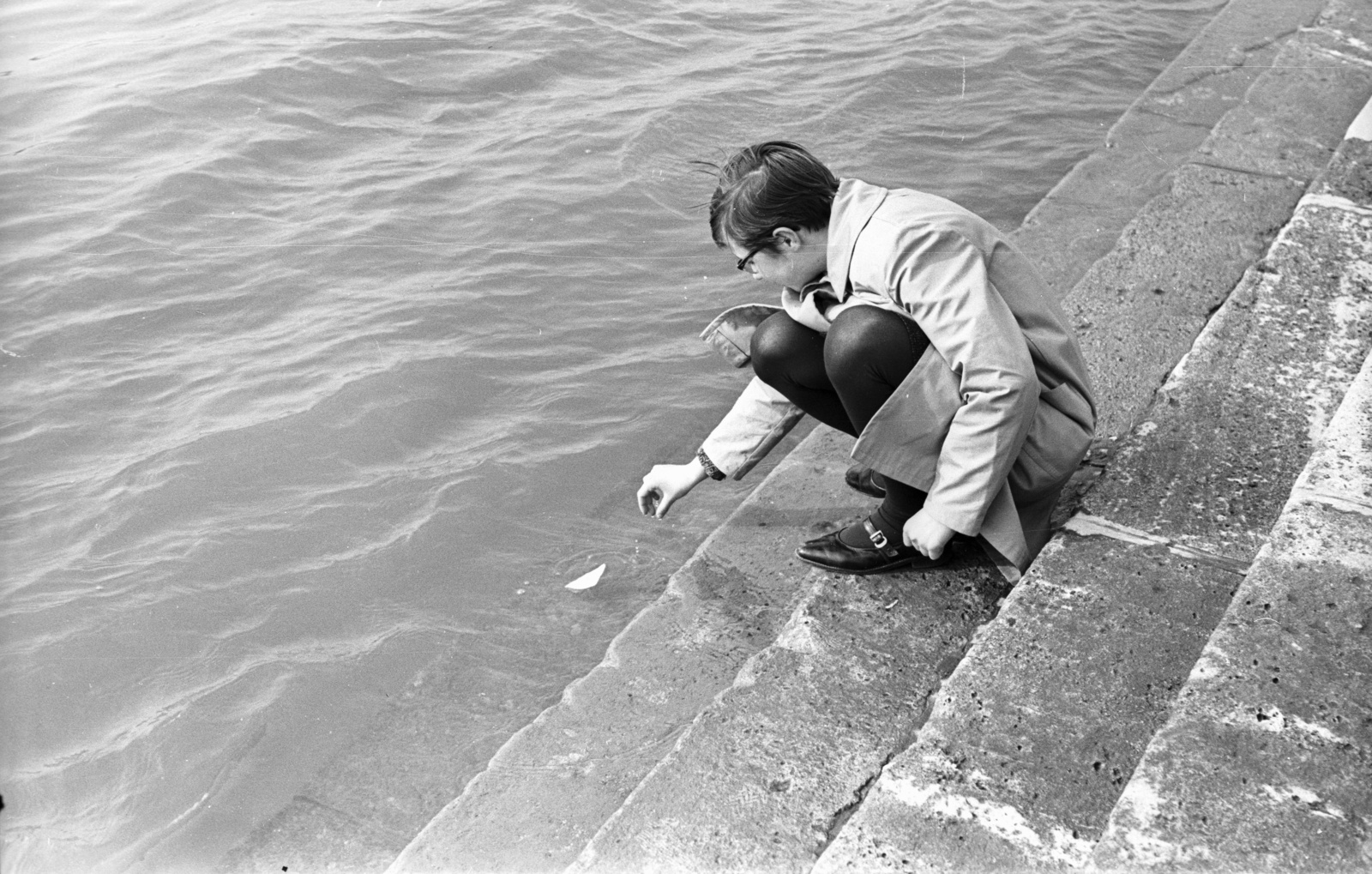Hungary, Budapest V., a pesti alsó rakpart lépcsője a Parlament közelében., 1966, Lencse Zoltán, Budapest, Fortepan #61061