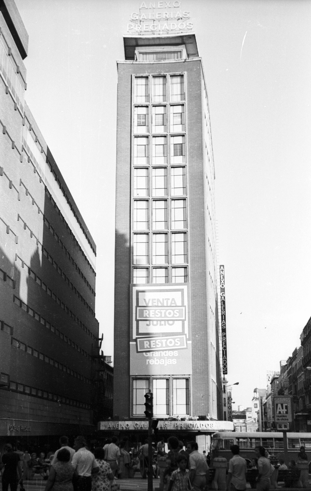 Spanyolország, Madrid, Plaza del Callao, szemben a Galerias Preciados., 1974, Mészáros Zoltán, Fortepan #61447