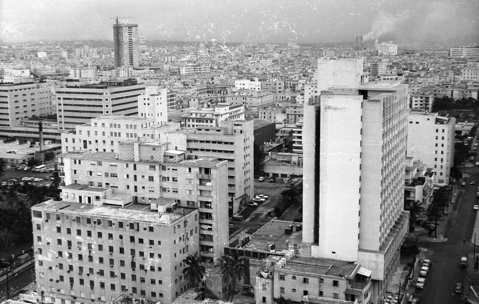 Cuba, Havana, kilátás a FOCSA épületből, jobbra a Calle N és a Hotel Capri., 1974, Mészáros Zoltán, picture, Fortepan #61455