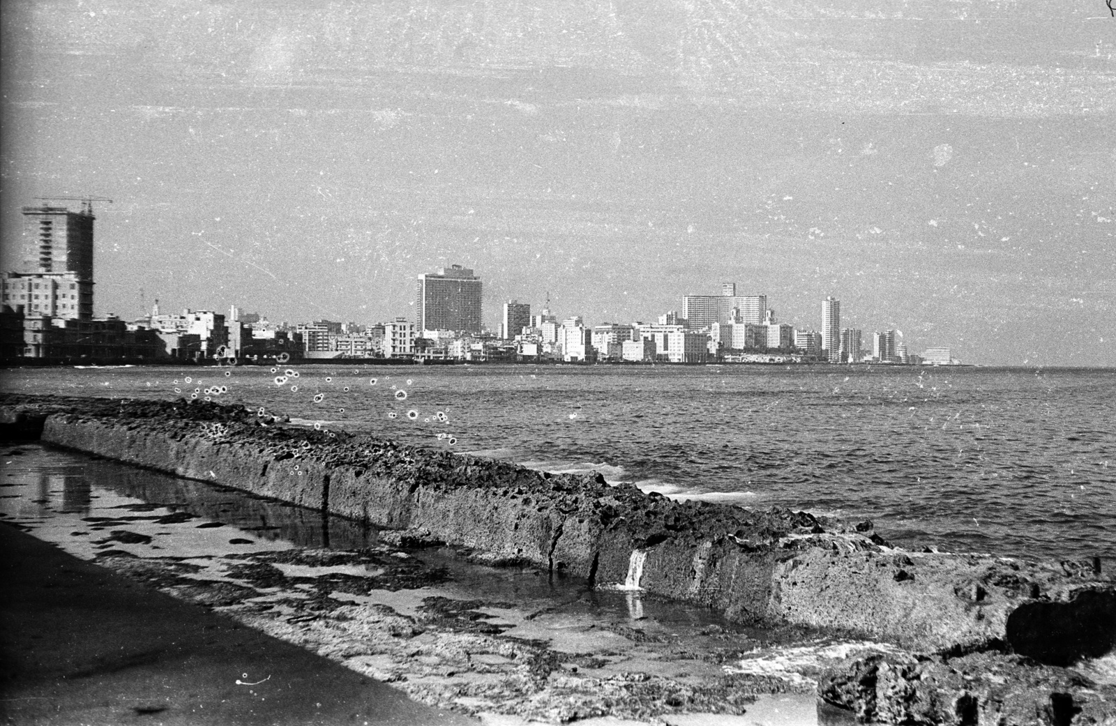 Cuba, Havana, Malecón., 1974, Mészáros Zoltán, wharf, sea shore, Fortepan #61483