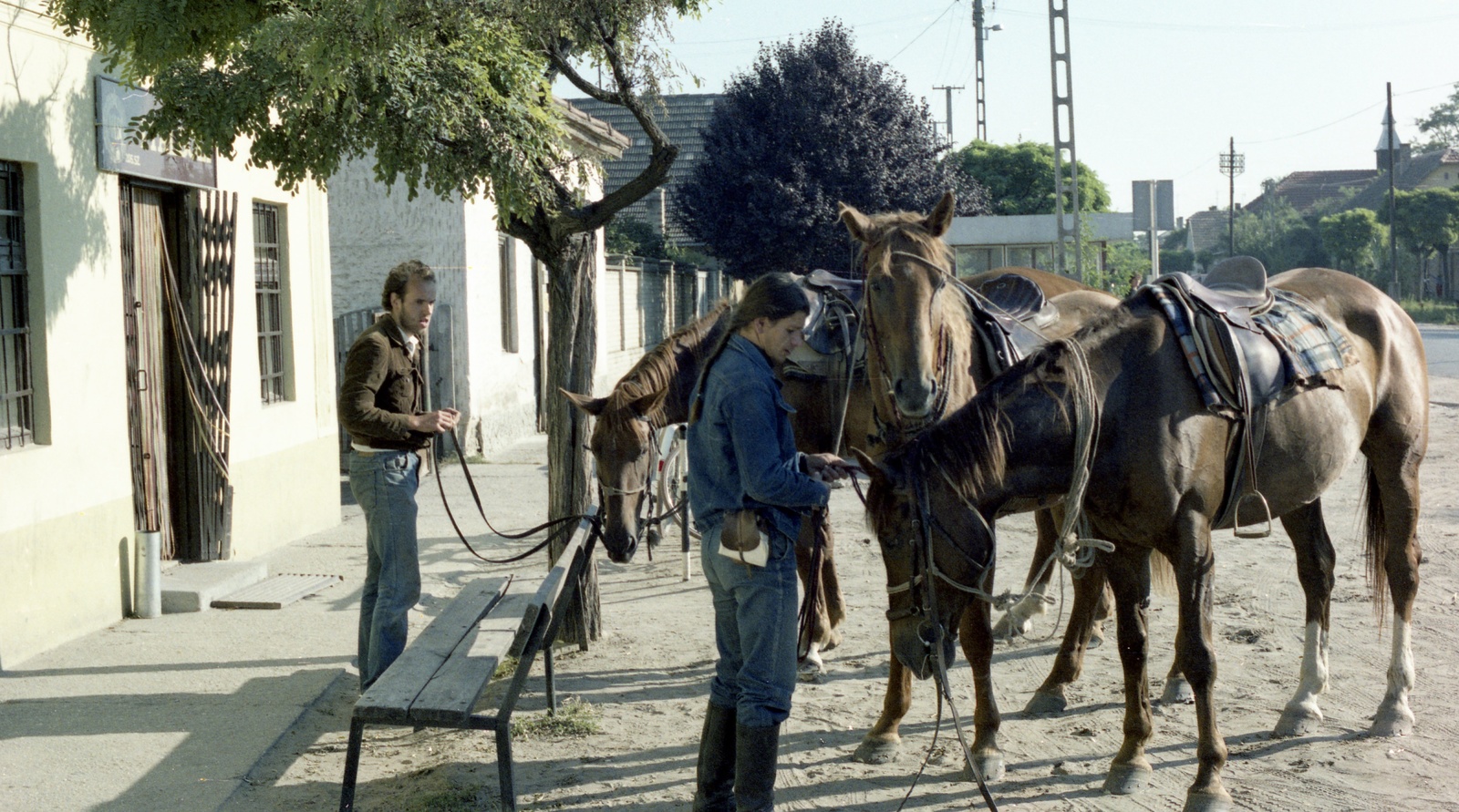 Hungary, Páhi, Rákóczi utca., 1987, Hodosán Róza, colorful, rider, Fortepan #61626