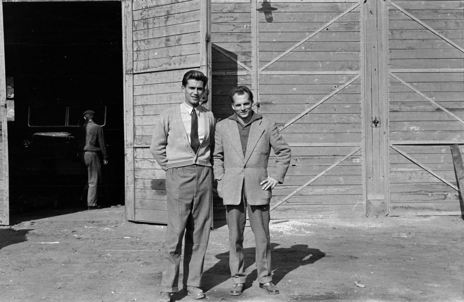 1955, Lipovits Károly, hands behind the back, garage, akimbo, cardigan, suit, men, Fortepan #61916