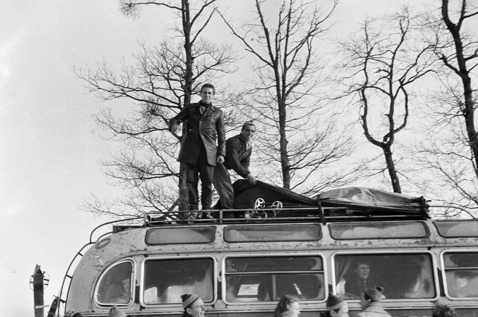 1957, Lipovits Károly, bus, skis, ski pole, roof rack, Best of, Fortepan #61927