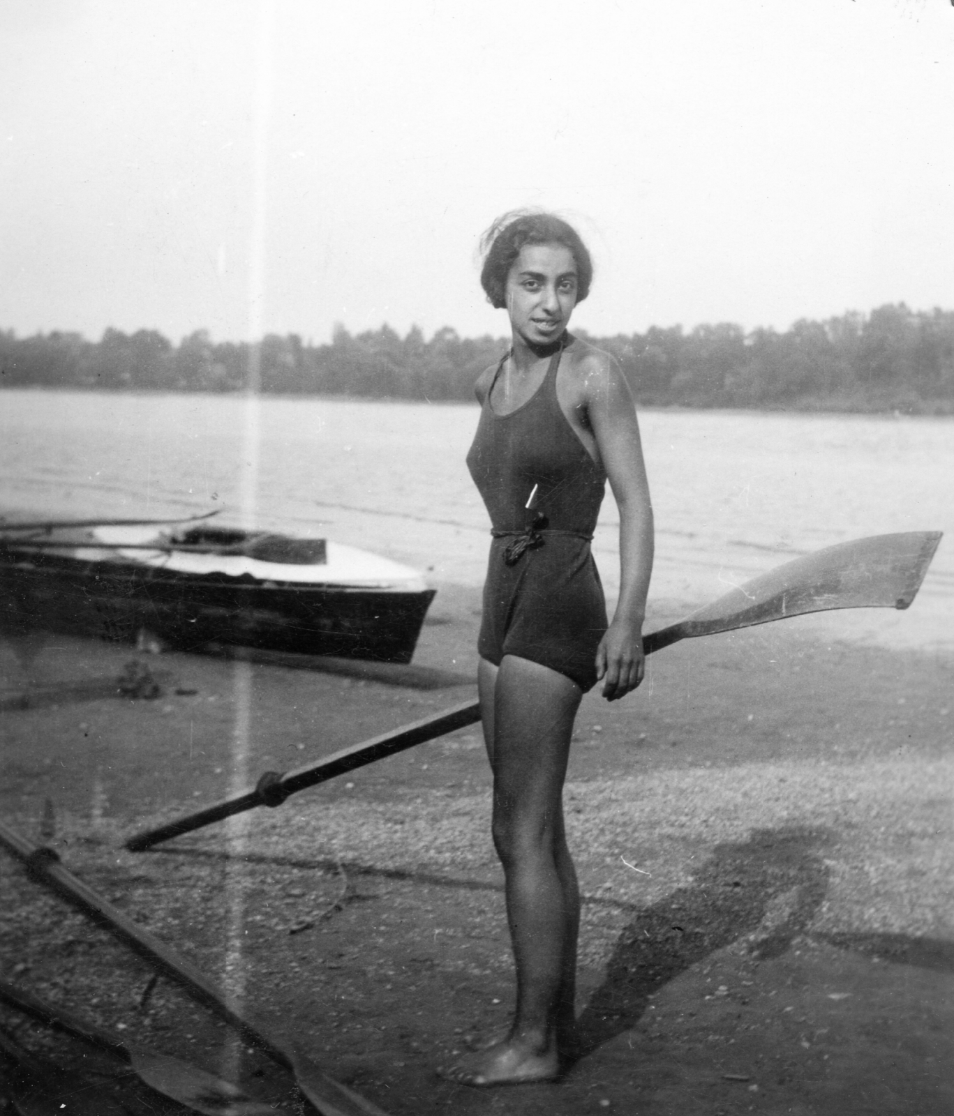 1931, A R, portrait, free time, bathing suit, river, water surface, summer, boat, woman, shore, paddle, Fortepan #62162