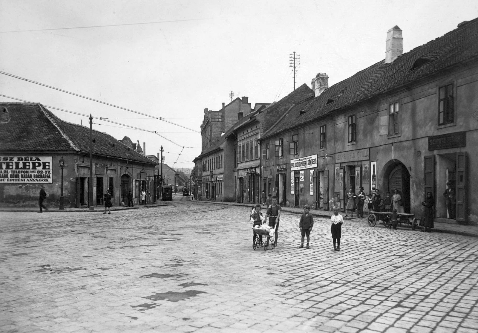 Hungary, Óbuda, Budapest III., Lajos utca, a Tél utcától nézve., 1927, sign-board, baby carriage, street view, cobblestones, cart, Budapest, Fortepan #62302