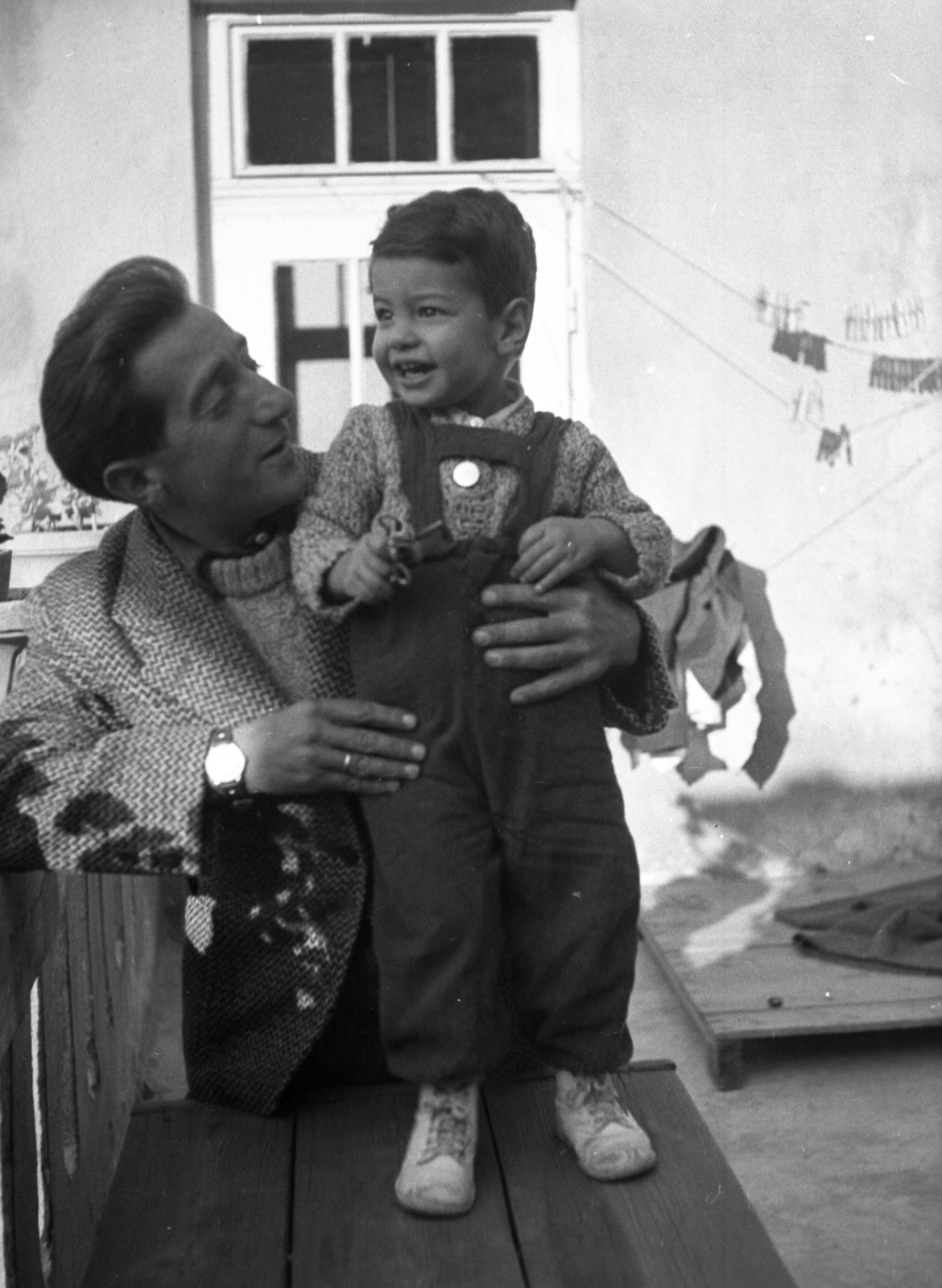 Hungary, Óbuda, Budapest III., Remetehegyi út 21., 1939, A R, wrist watch, boy, kid, Budapest, Fortepan #62467