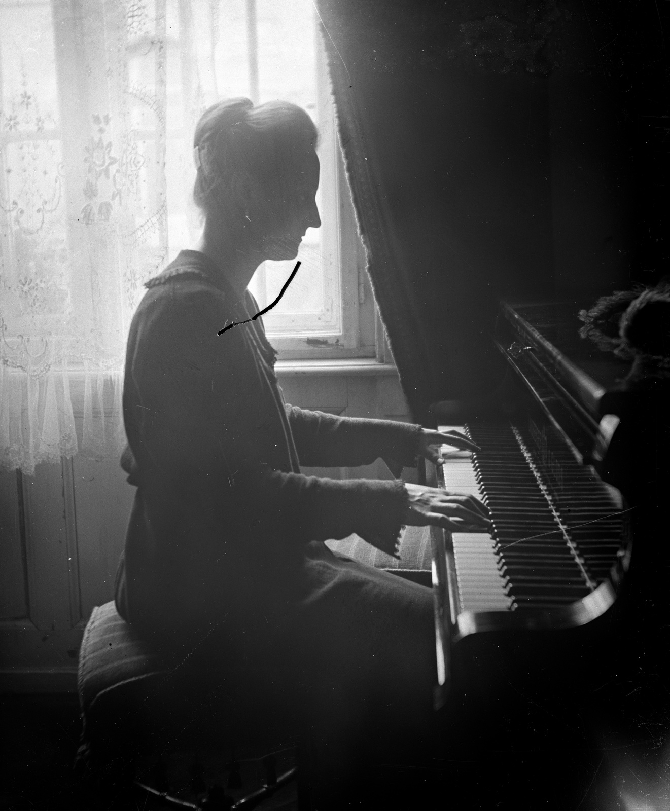 1918, Szerdahelyi Márk, portrait, piano, woman, Fortepan #62625