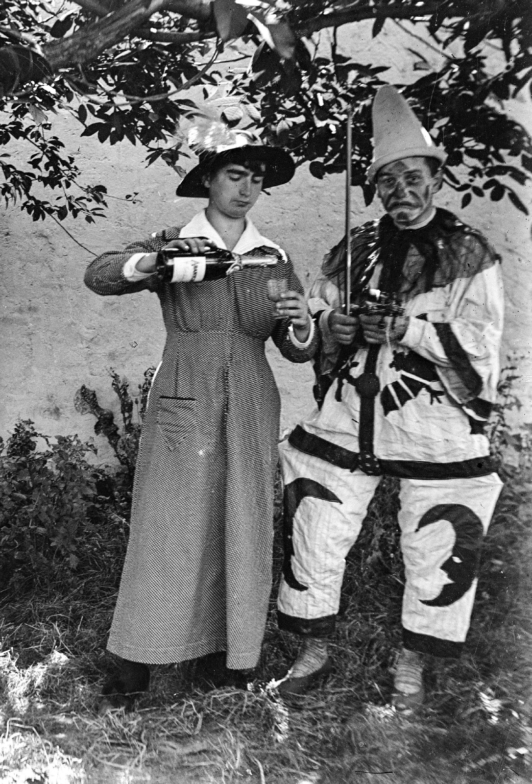 1923, Veszprém Megyei Levéltár/Klauszer, jelmez, pezsgő, bohóc, cross-dressing, Fortepan #62658