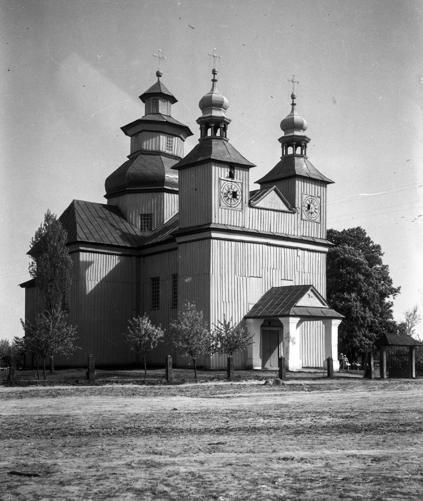 Ukraine, Kupychiv, (ekkor Kupiczów), a Krisztus színeváltozása (Szpaszo-Preobrazsenszkij) - templom. A II. világháború során leégett., 1915, Veszprém Megyei Levéltár/Klauszer, church, wooden church, Fortepan #62731