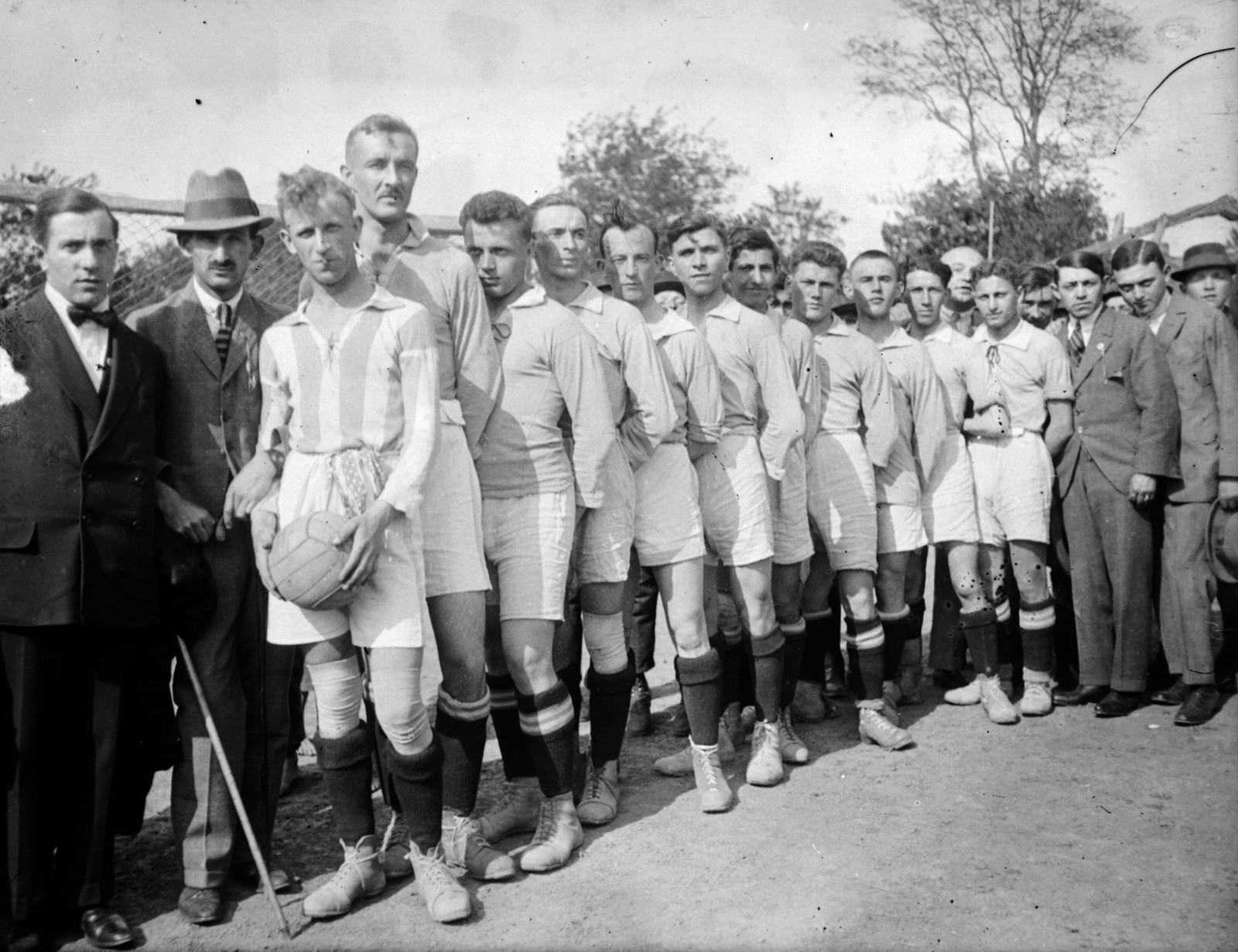 1921, Veszprém Megyei Levéltár/Klauszer, hat, soccer team, walking cane, bow tie, sport jersey, soccer ball, height chart, Fortepan #62749