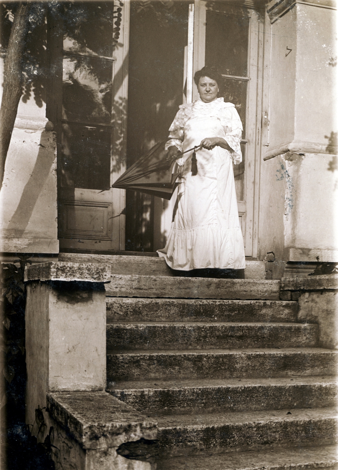 1908, Erdőssy Béla, esernyő, ajtó, nő, Fortepan #6307