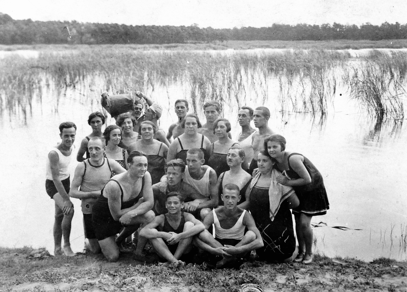 1930, Fortepan, bathing suit, tableau, women, men, water surface, jesting, kids, shore, reed, Fortepan #6397