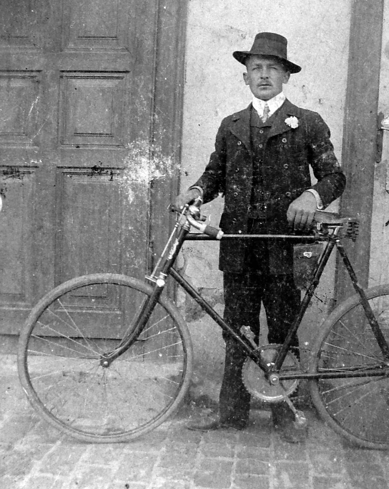 1930, Fortepan, portrait, bicycle, yard, man, flower on a lapel, Fortepan #6459