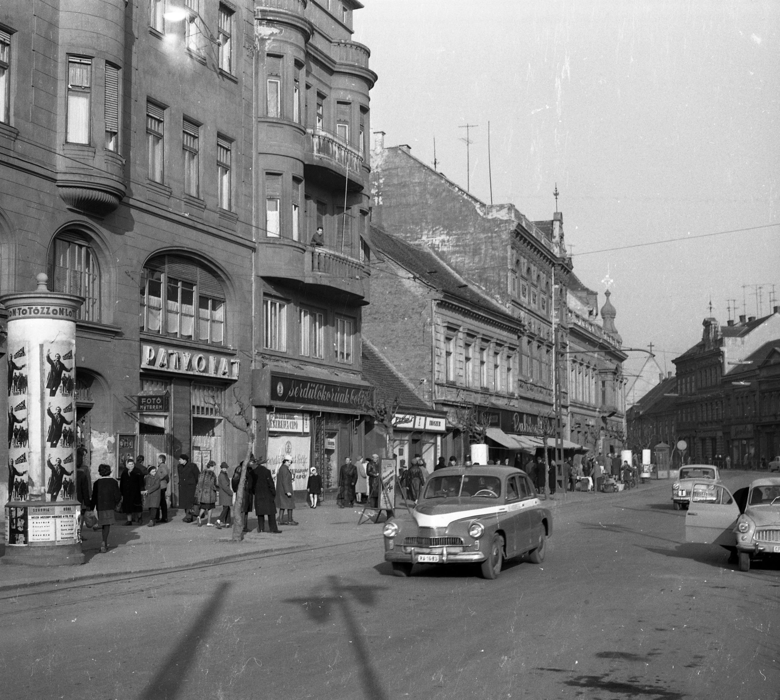 Hungary, Szombathely, Fő (Köztársaság) tér., 1965, Magyar Rendőr, police vehicle, Fortepan #65100