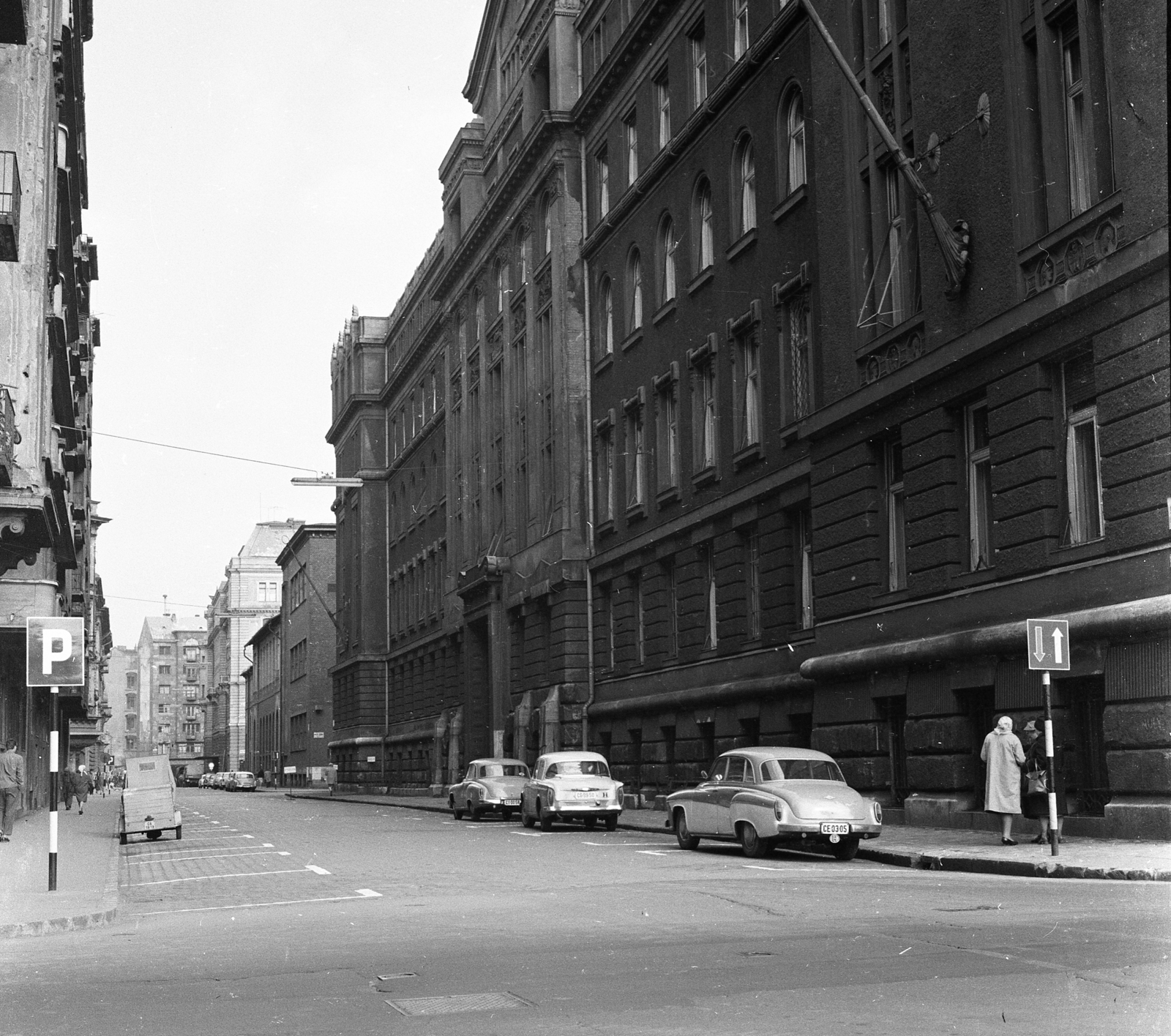 Hungary, Budapest V., Stollár Béla utca a Szemere utcától a Bajcsy-Zsilinszky út felé nézve., 1965, Magyar Rendőr, Budapest, number plate, Fortepan #65120